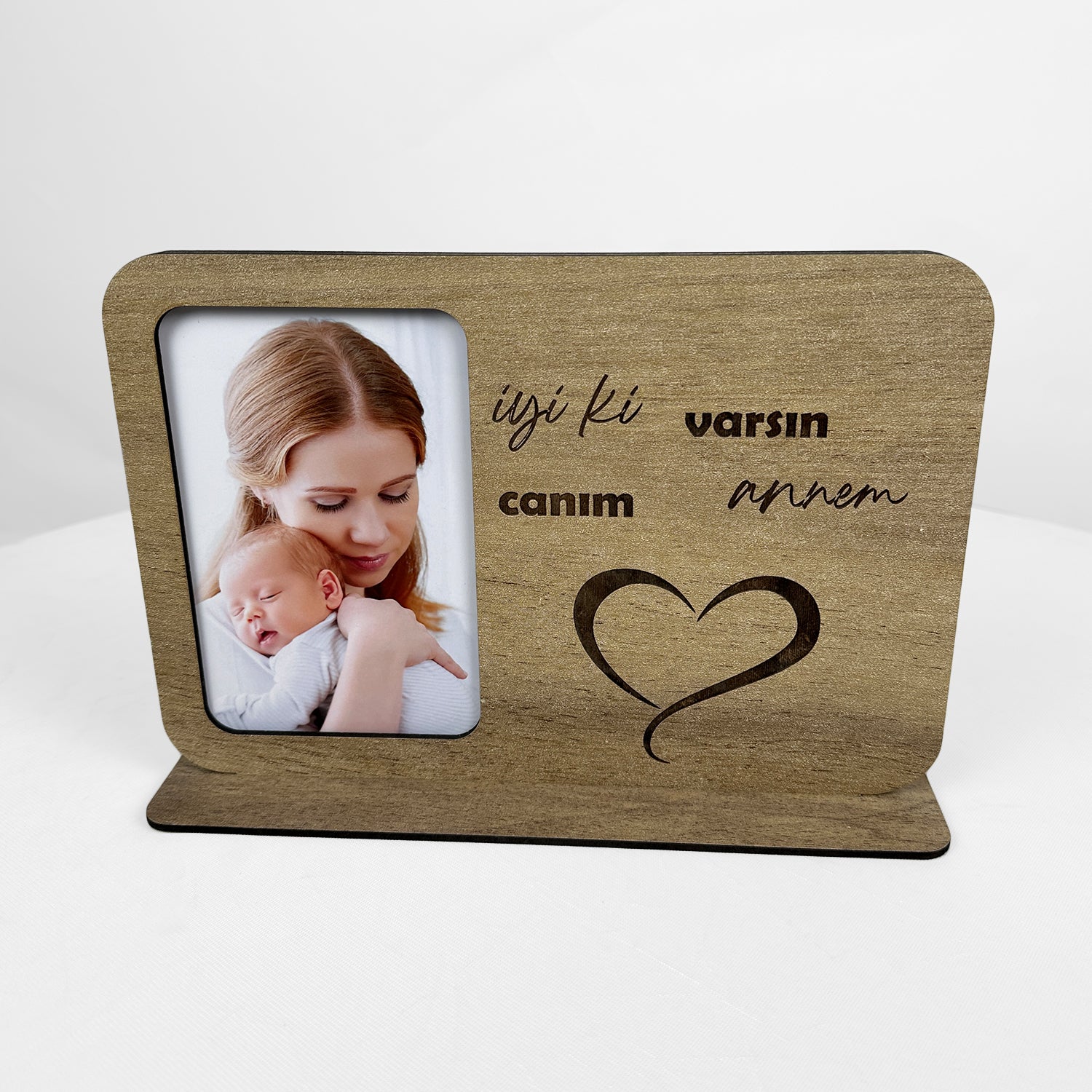 "İyi ki Varsın Canım Annem" Lazer Yazılı Ahşap Çerçeve 17x25 CM